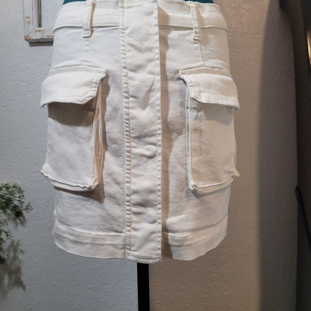 Lovegen White Cargo Streachable Midi Skirt with Front Zipper/Snap Buttons 9/30